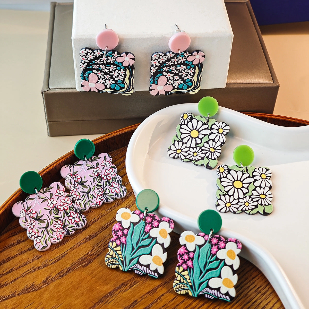 Wholesale Retro Flower Earrings Spring Creative Square Wave Sunflower Daisy Acrylic Earrings
