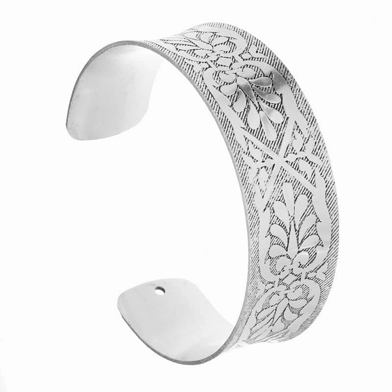 Wholesale Retro metal wide open personality ethnic style silver exotic middle and ancient accessories