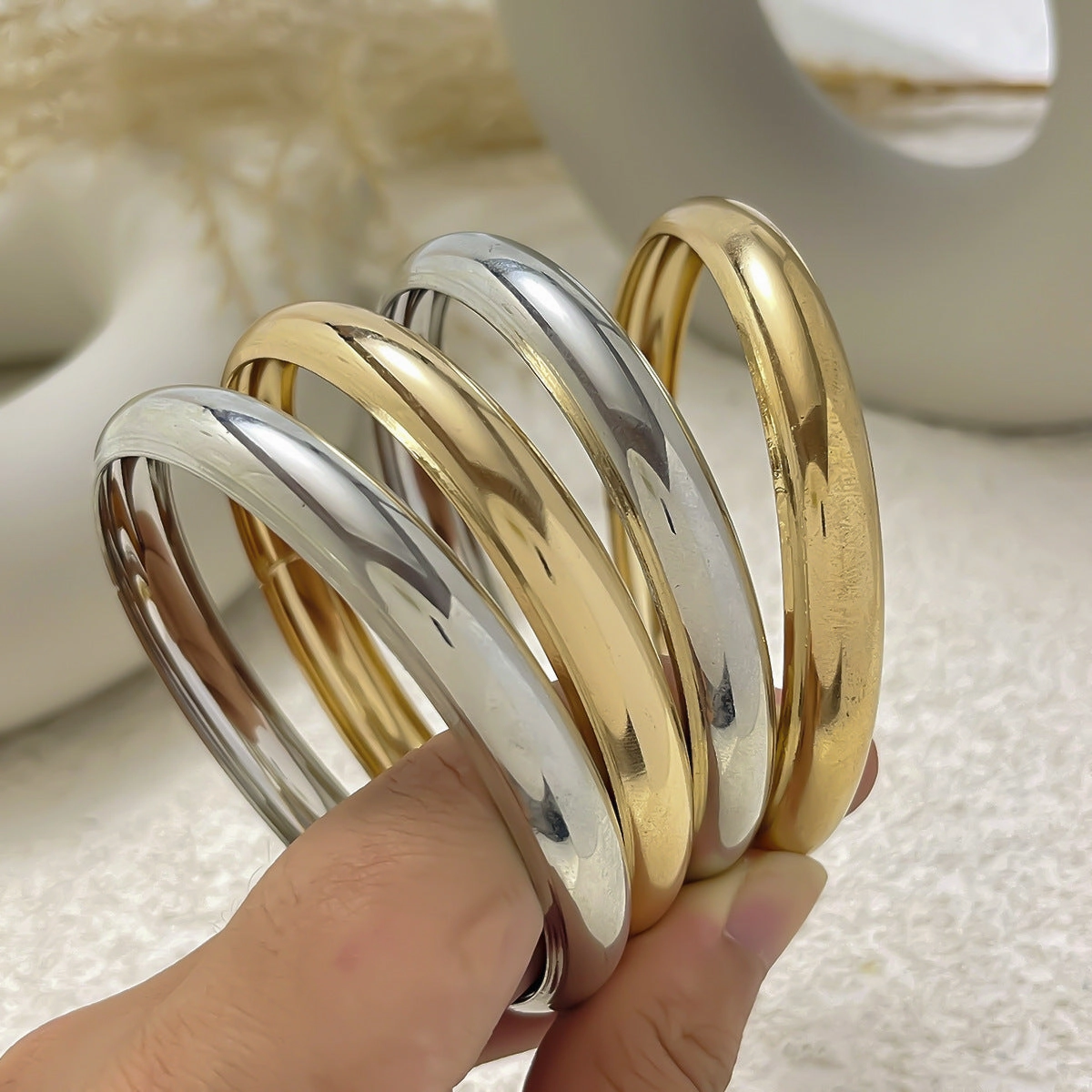 Wholesale Retro Niche Glow Bracelet suit Exaggerated Snakeskin Thread Hand Jewelry