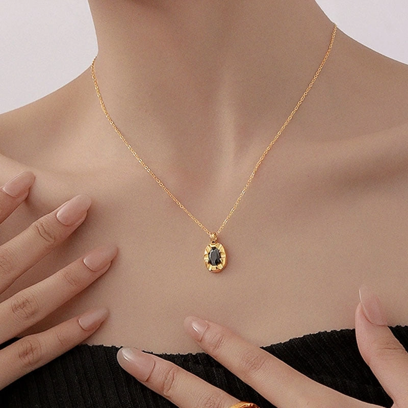 Wholesale Retro Simple Black Diamond Titanium Steel Clavicle Necklace