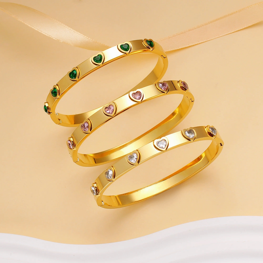 Wholesale Retro Stainless Steel 18K Gold -inlaid Peach Heart Dale Caps Bracelet