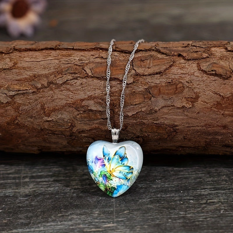 Wholesale Retro Style Small Fresh Butterfly Heart-shaped Necklaces
