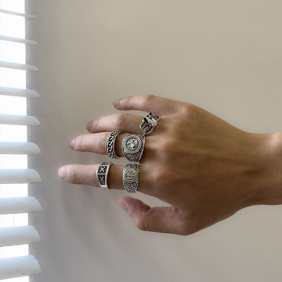 Wholesale Retro Totem Geometric Men's Metal Ring 5-Piece Set