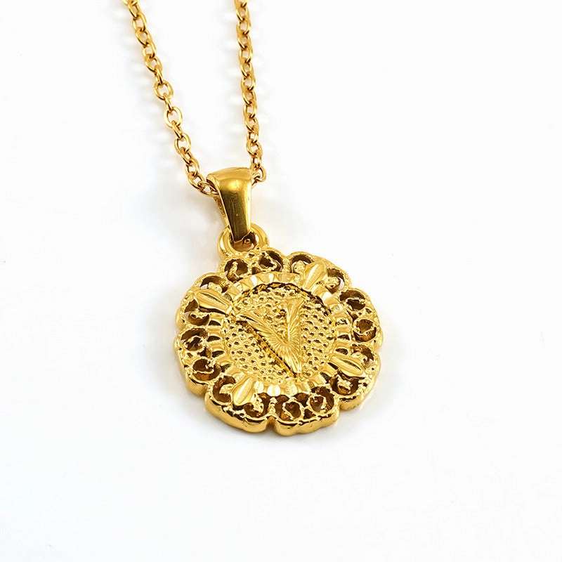 Wholesale Round 26 letter necklace pendant clavicle chain