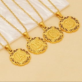 Wholesale Round 26 letter necklace pendant clavicle chain