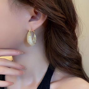 Wholesale S925 Metal Hollow Earrings