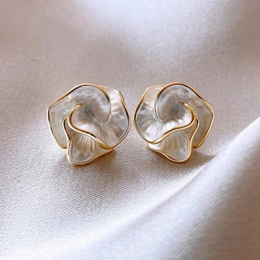 Wholesale S925 silver needle camellia earrings cool style fashion French flower earrings