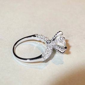 Wholesale S925 Sterling Silver Fireworks Cut 3 Carats Luxury Full Inlaid Six Claw Moissanite Ring