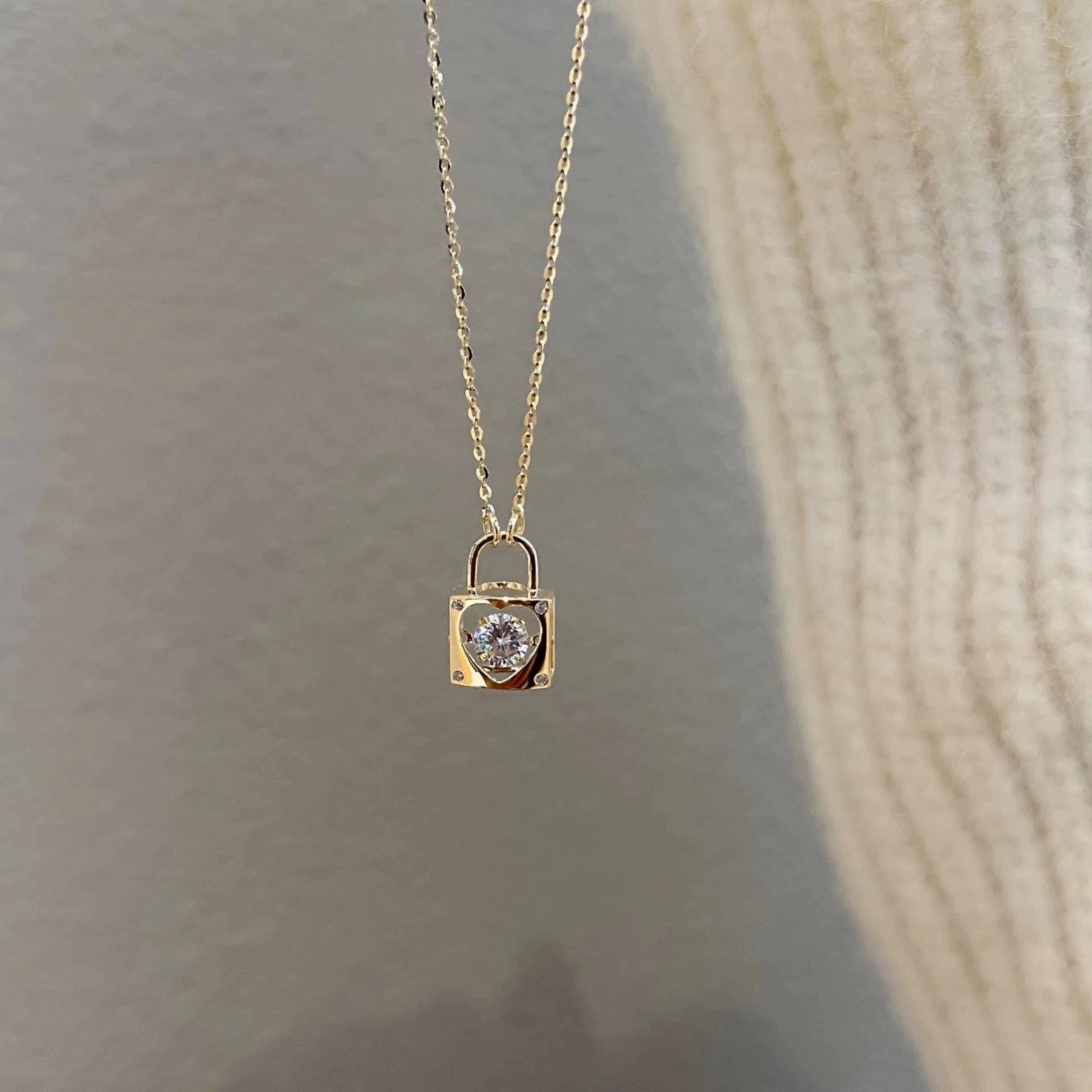 Wholesale S925 Sterling Silver Love Lock Necklace Clavicle Chain