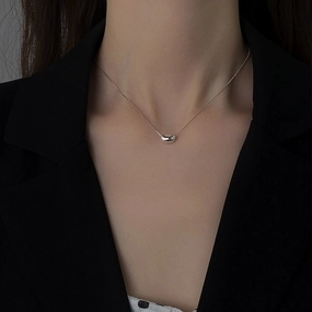Wholesale s925 sterling silver lovesick bean necklace women's minimalist wind Net red bean clavicle chain Valentine's Day gift