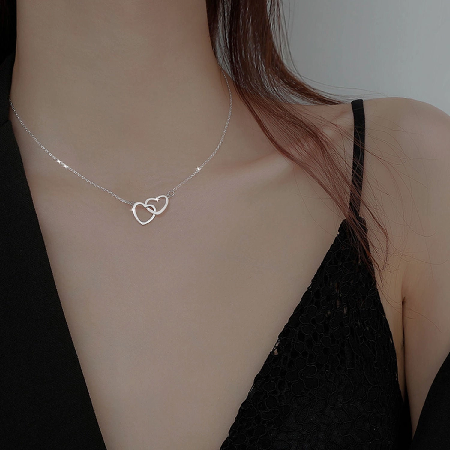 Wholesale Simple and Color Preserving Titanium Steel Women's Versatile Niche High End Exquisite Light Luxury Versatile Simple Necklace