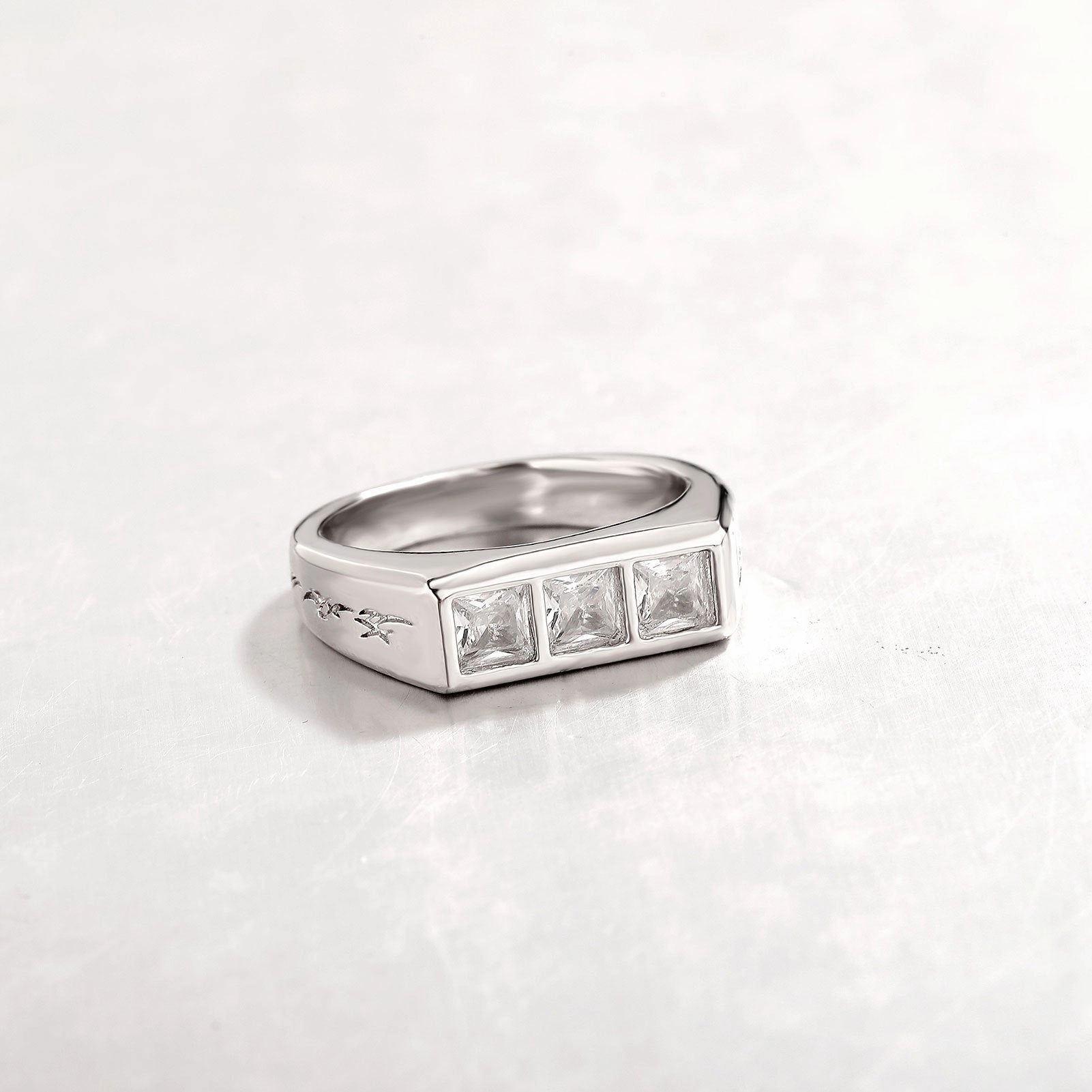 Wholesale Simple copper inlaid zircon personalized high-grade texture sugar cube diamond ring