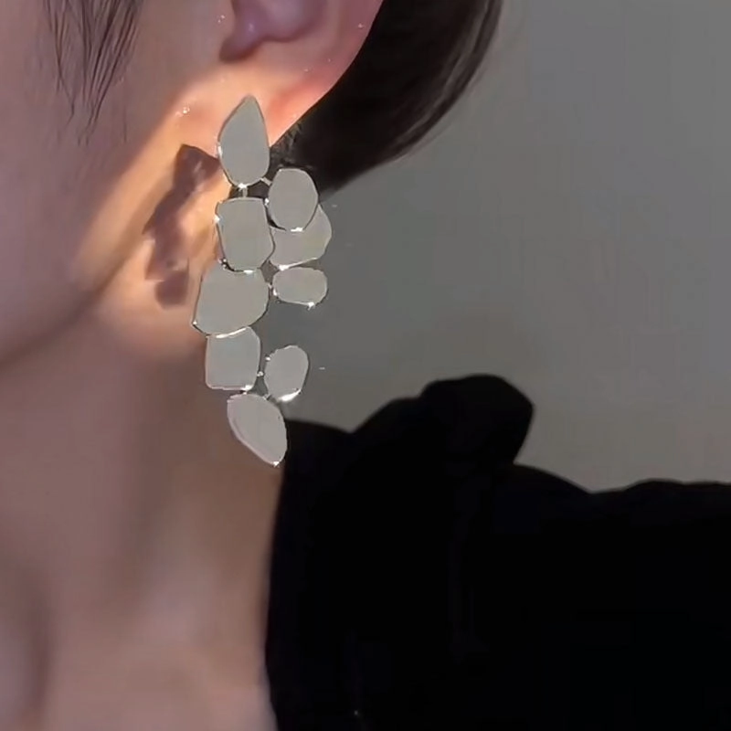 Wholesale Simple Fashion High-end Exaggerated Irregular Metal Piece Earrings