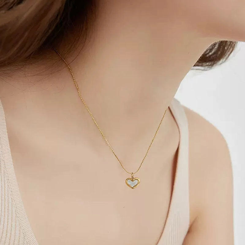Wholesale Simple French Heart Titanium Steel Necklace