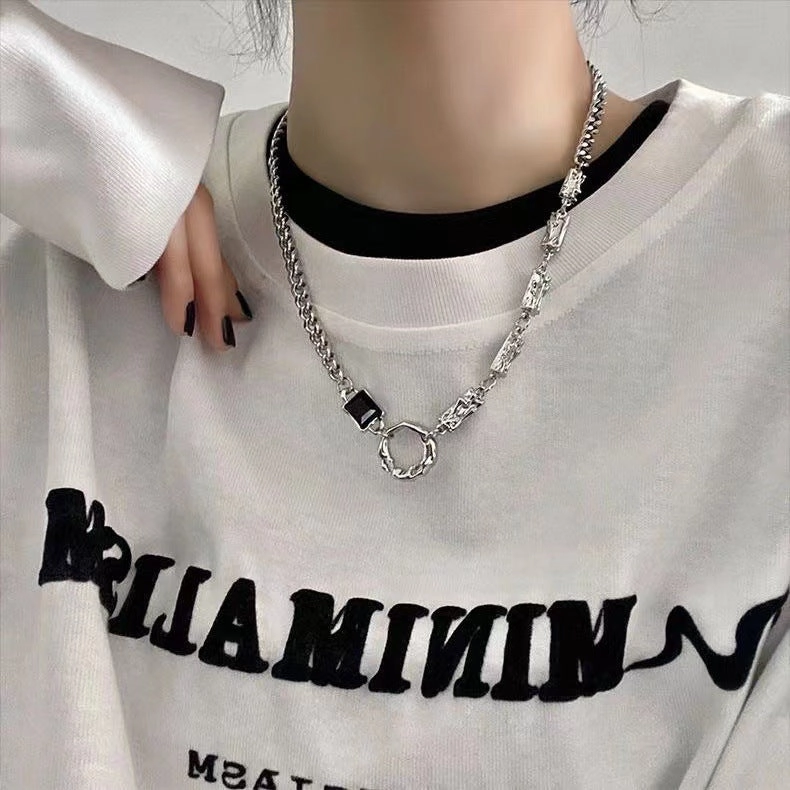 Wholesale Simple handsome men's hip-hop neutral style clavicle chain