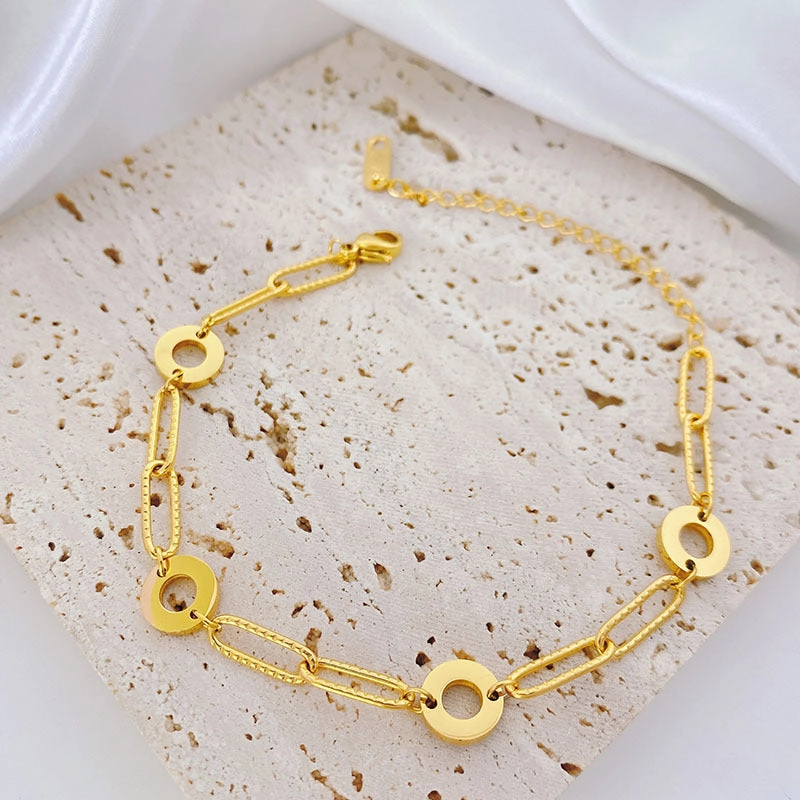 Wholesale Simple Interlocking Titanium Steel Bracelet