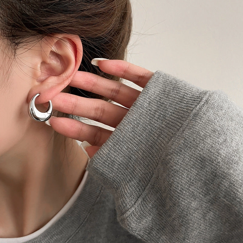 Wholesale Simple oval silver needle earrings