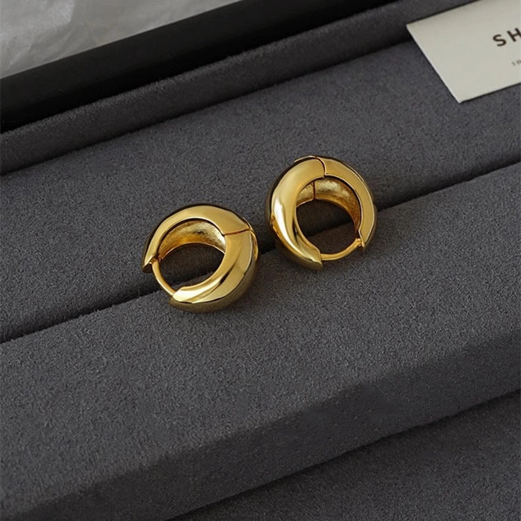 Wholesale Simple oval silver needle earrings
