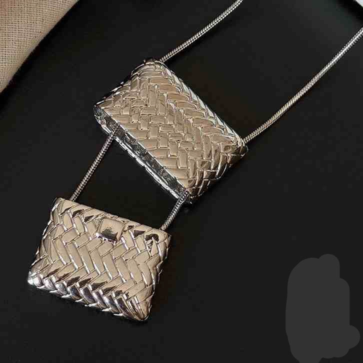Wholesale Small personality cold style long sweater chain