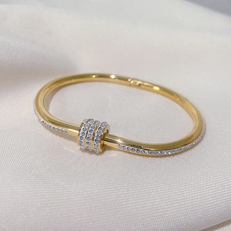 Wholesale Small Waist Non-fading Titanium Steel Bracelet with Diamonds