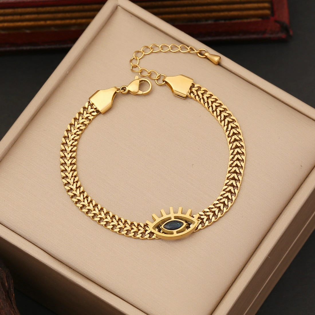 Wholesale Stainless Steel Eyes Bracelet Jewelry Set