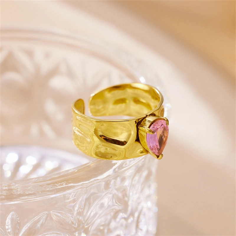 Wholesale Stainless Steel Gold Pink Zircon Hammer Pattern Wide Face Ring