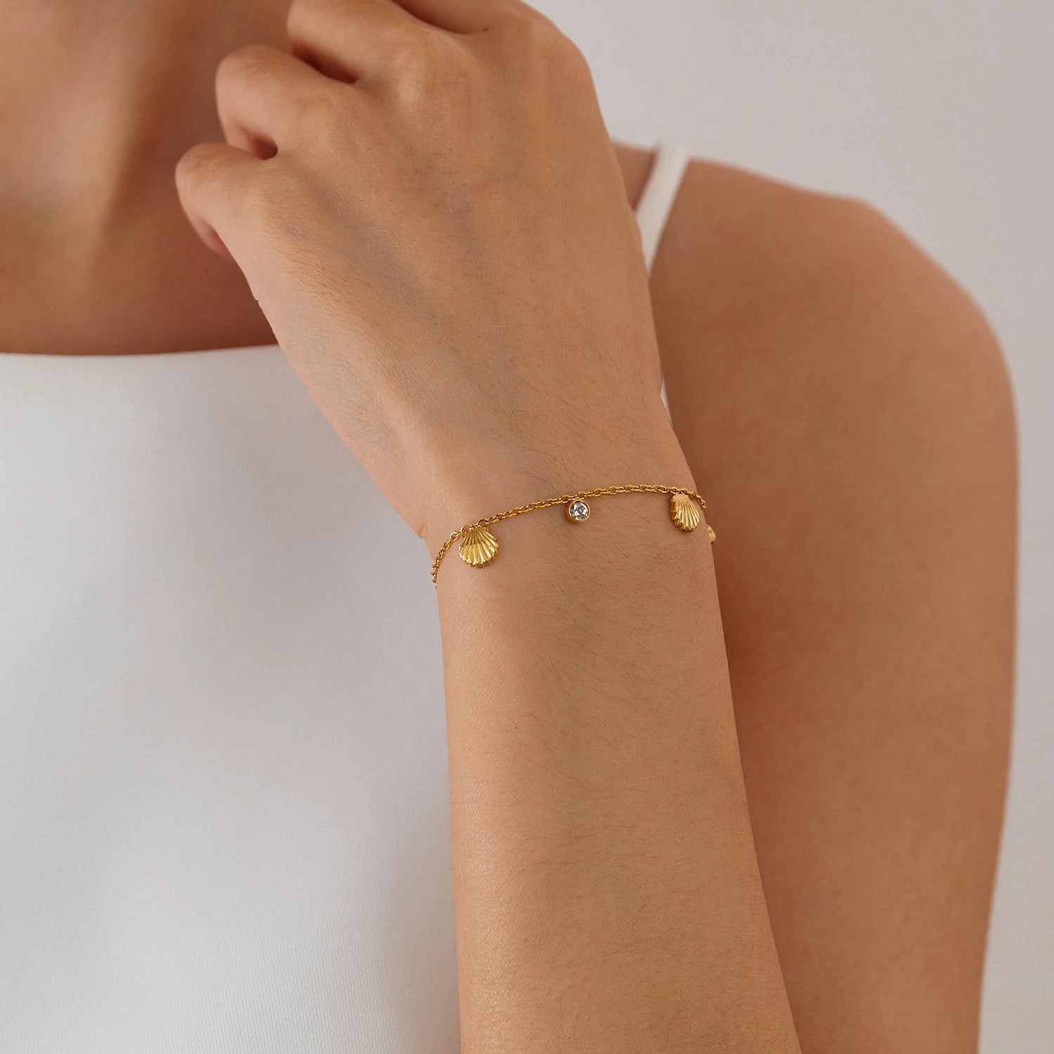 Wholesale Stainless Steel Gold-plated Bracelet Fashion Personality All-match Shell Accessories Zircon Jewelry