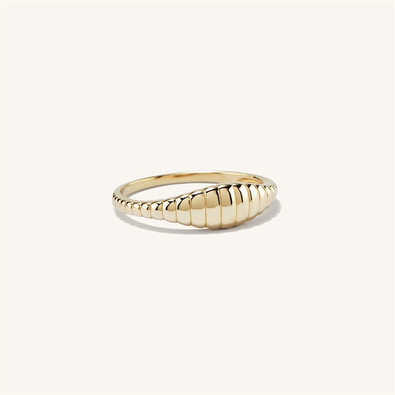 Wholesale Stainless steel gold-plated simple fashion style couple ring