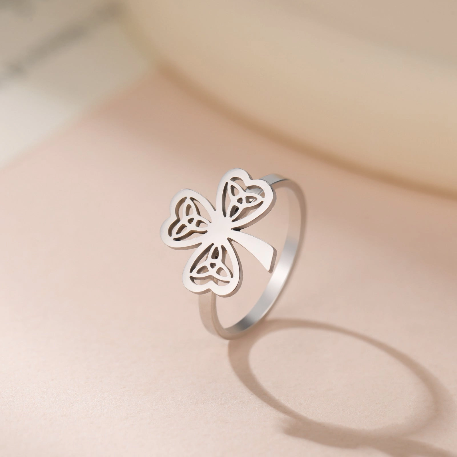 Wholesale Stainless Steel Hollow Celtic Knot Clover Ring