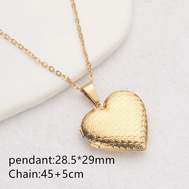 Wholesale Stainless Steel Necklace Gold Heart Pattern Frame Box Pendant O-Chain
