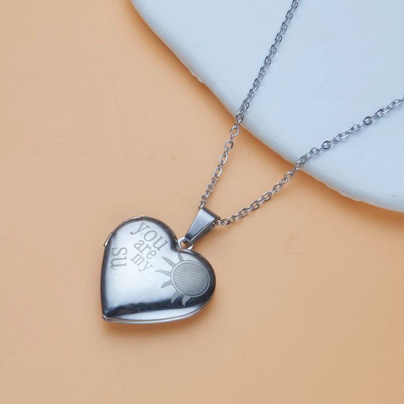 Wholesale Stainless Steel Necklace Gold Heart Pattern Frame Box Pendant O-Chain