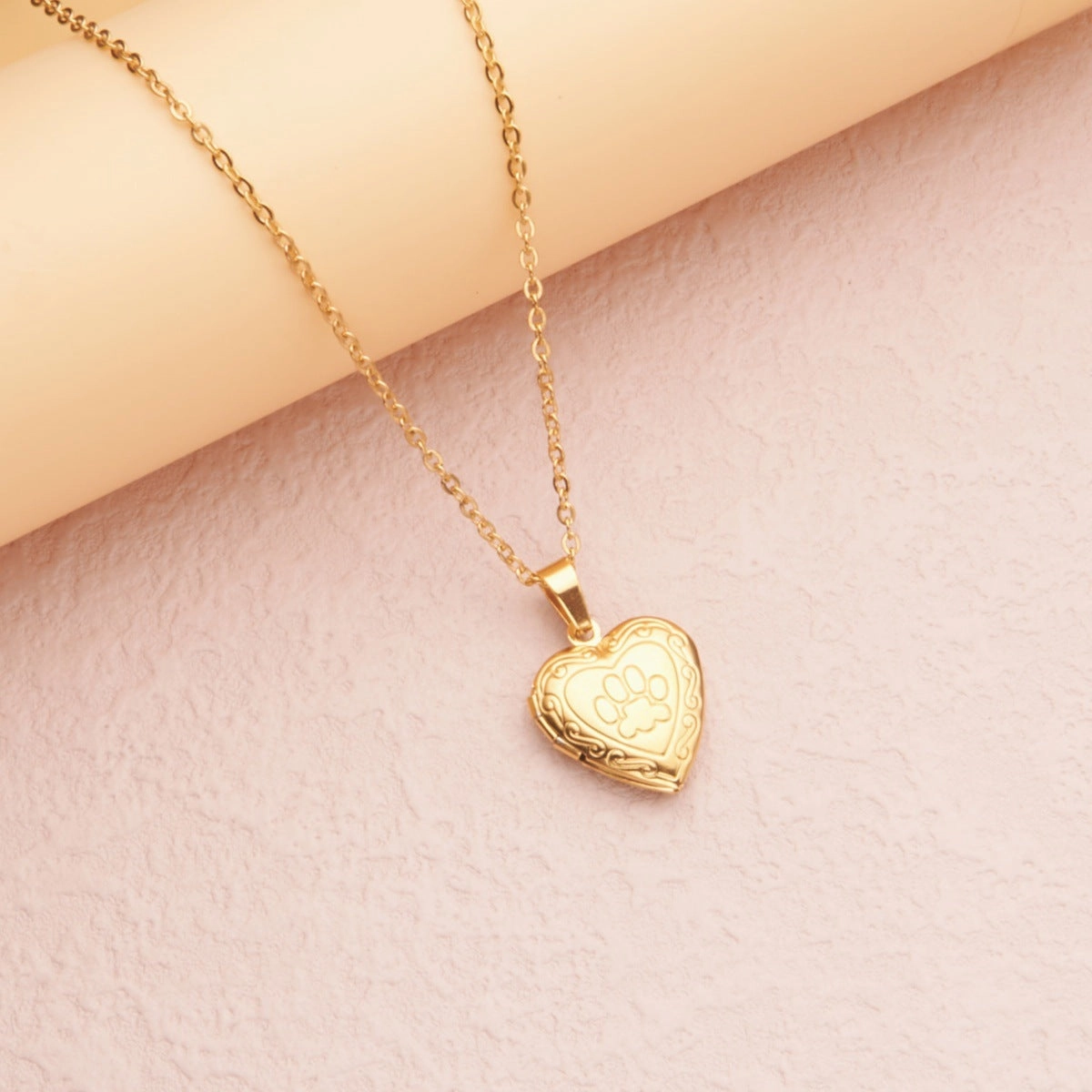 Wholesale Stainless Steel Necklace Gold Heart Pattern Frame Box Pendant O-Chain