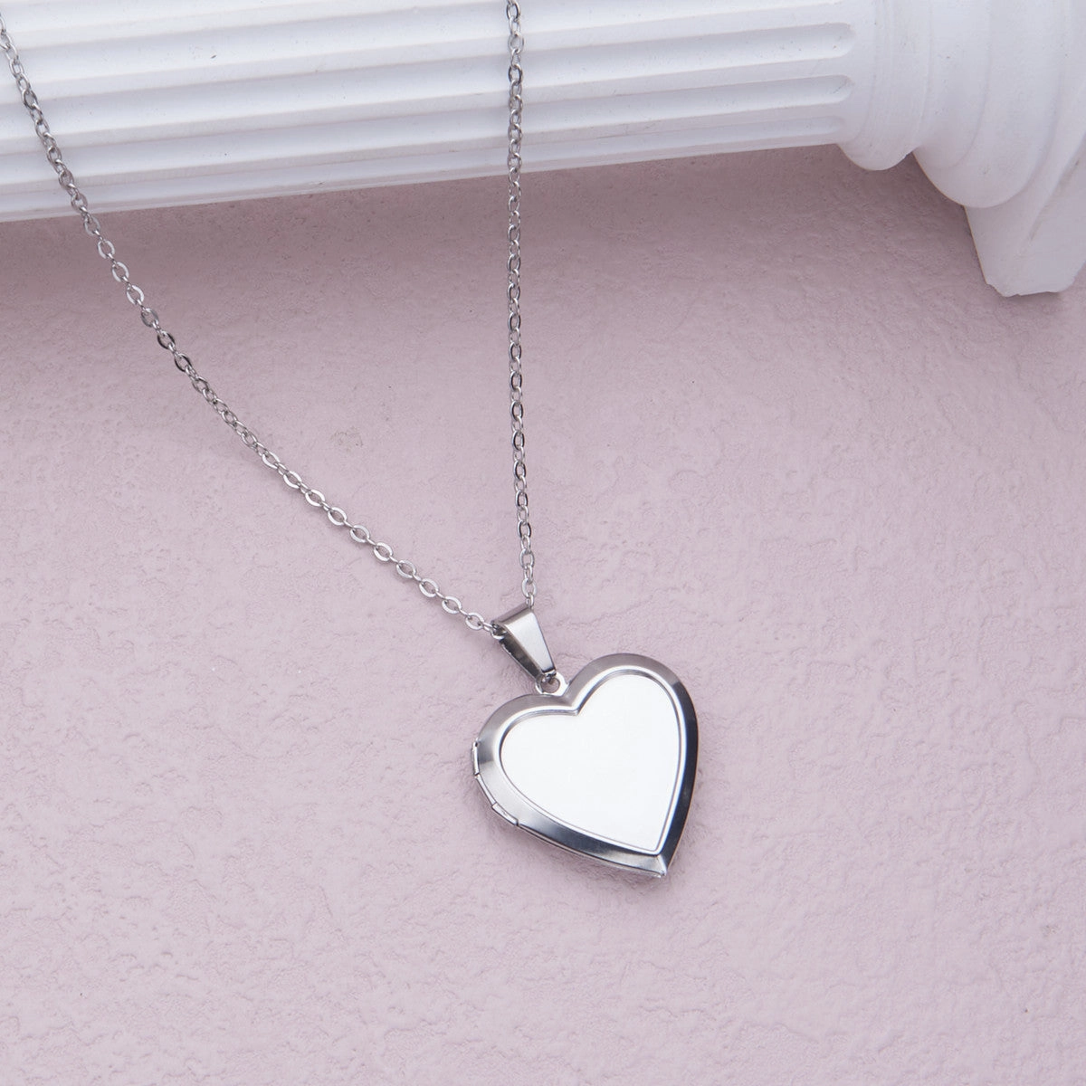 Wholesale Stainless Steel Necklace Gold Heart Pattern Frame Box Pendant O-Chain