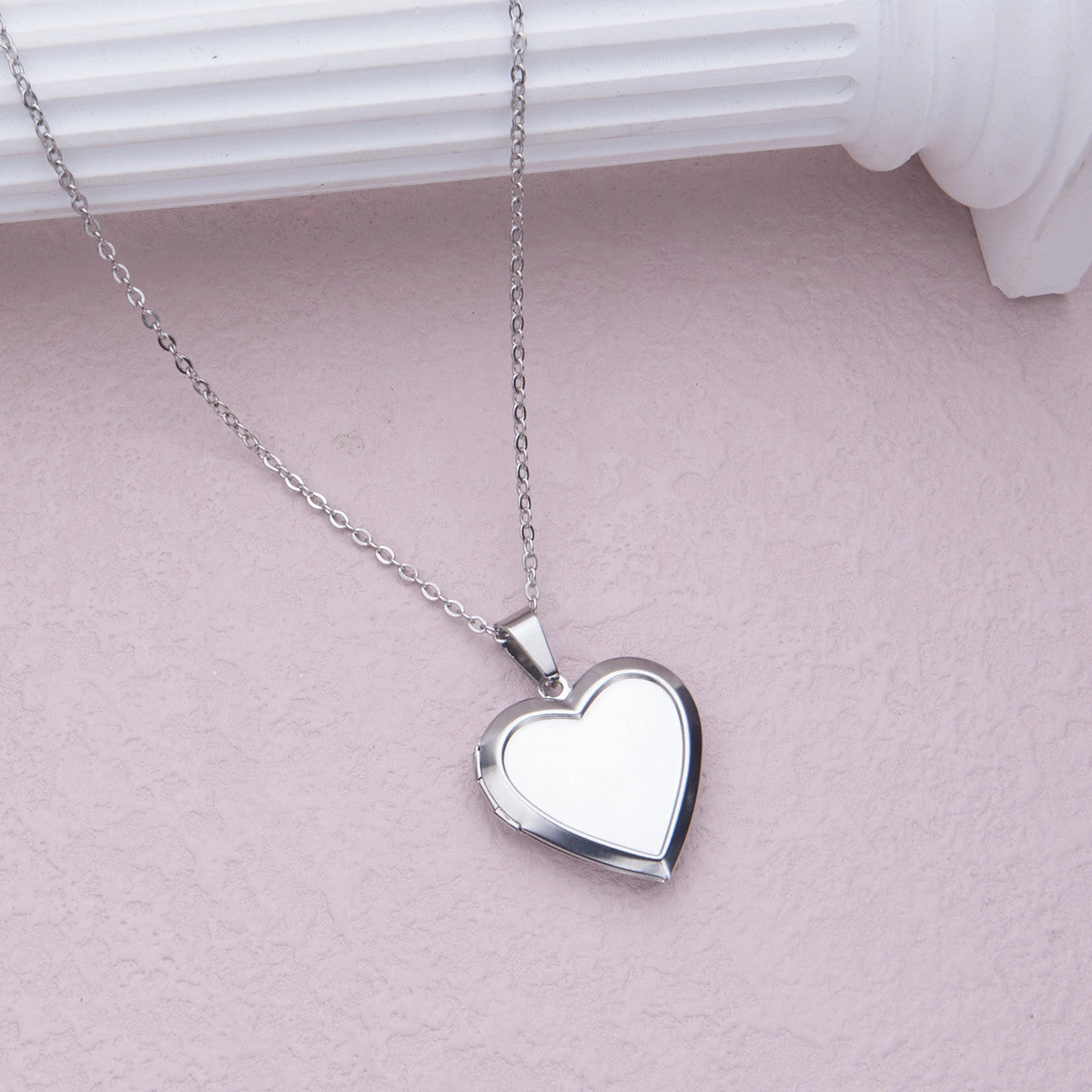 Wholesale Stainless Steel Necklace Gold Heart Pattern Frame Box Pendant O-Chain