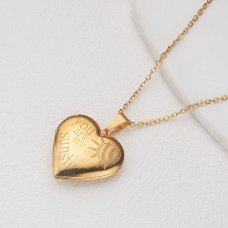 Wholesale Stainless Steel Necklace Gold Heart Pattern Frame Box Pendant O-Chain