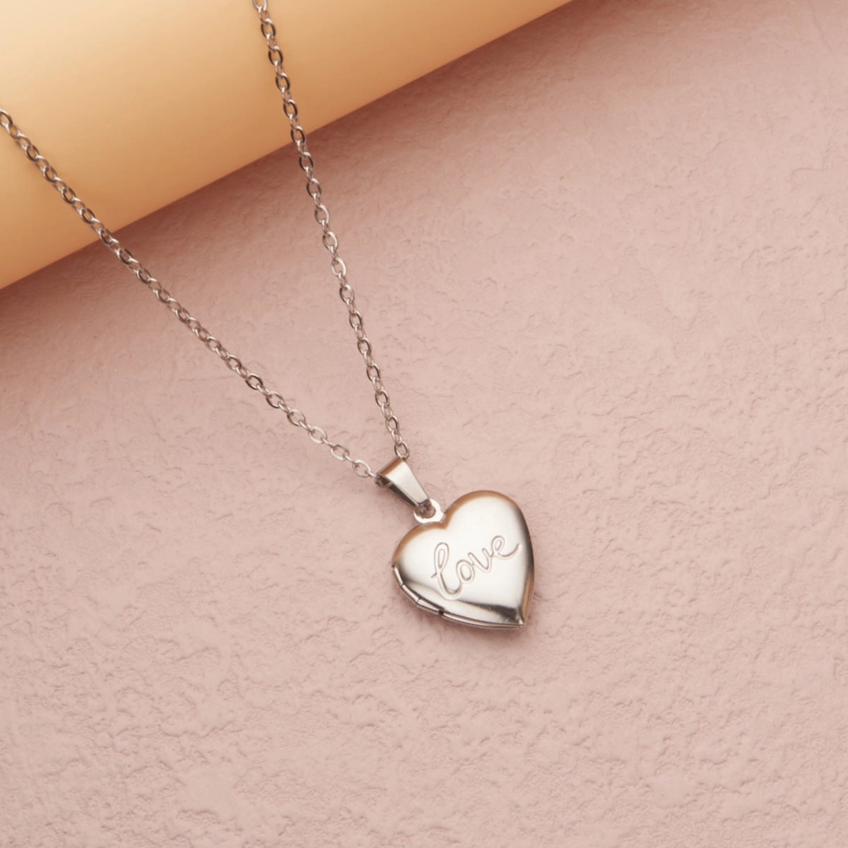 Wholesale Stainless Steel Necklace Gold Heart Pattern Frame Box Pendant O-Chain
