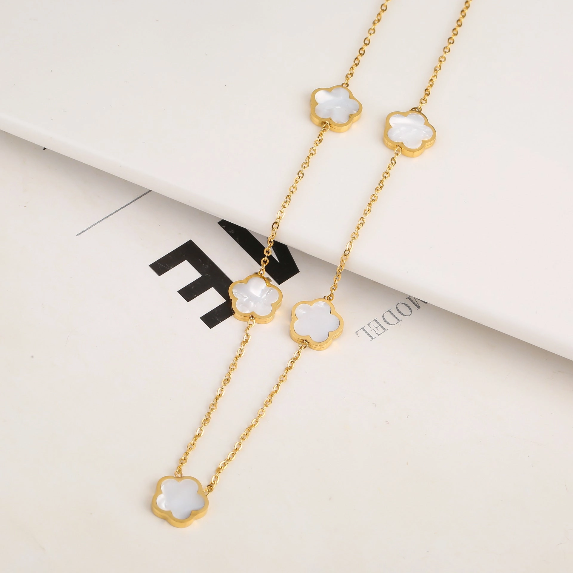 Wholesale Stainless Steel Plant Fritillaria Five Leaf Petal Bracelet Necklace Set