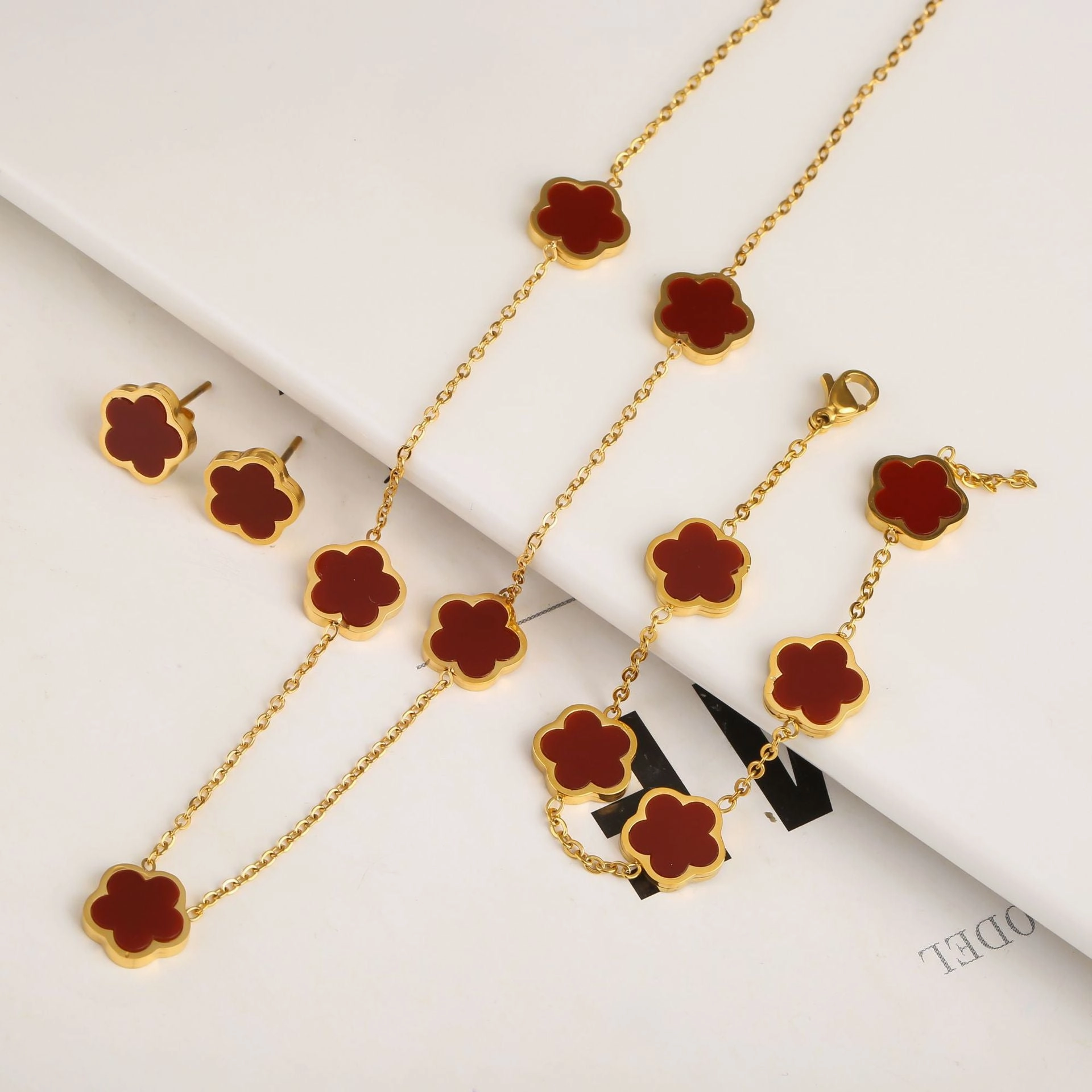 Wholesale Stainless Steel Plant Fritillaria Five Leaf Petal Bracelet Necklace Set