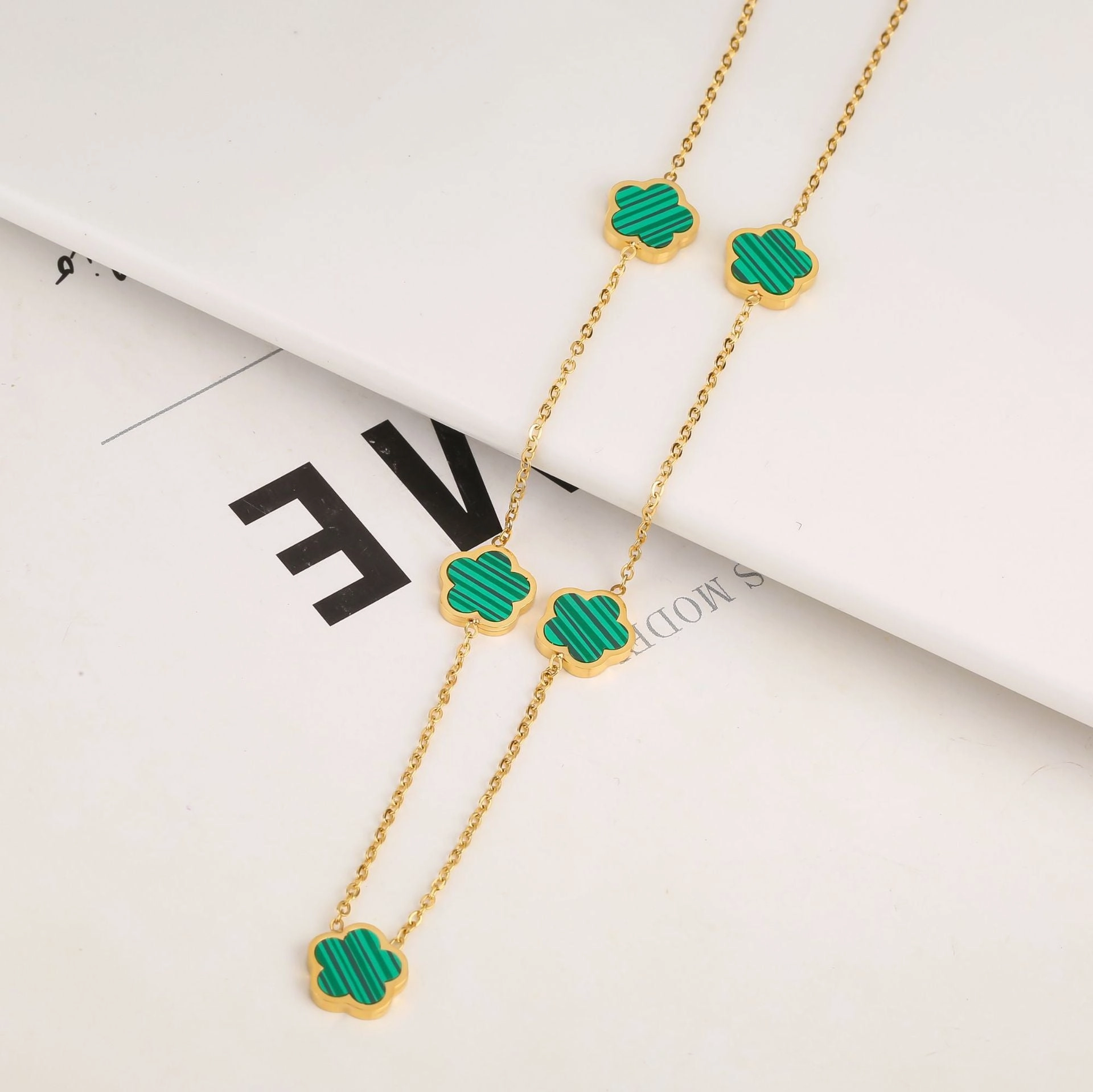 Wholesale Stainless Steel Plant Fritillaria Five Leaf Petal Bracelet Necklace Set