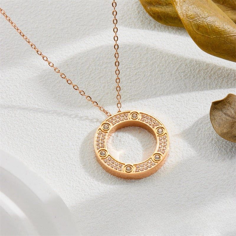 Wholesale Starry Sky Design Pearl Light Luxury Round Cake Titanium Steel Necklaces