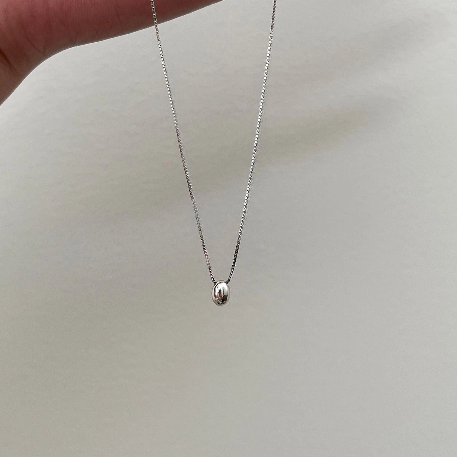 Wholesale Sterling silver small bean clavicle necklace