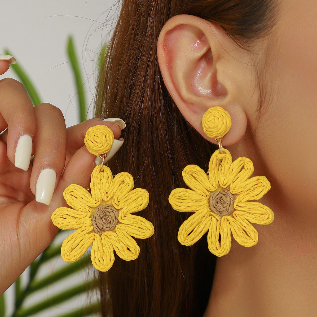Wholesale Summer flower bohemian style earrings hand-woven raffia earrings