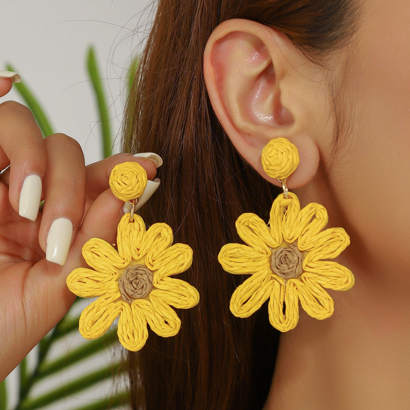 Wholesale Summer flower bohemian style earrings hand-woven raffia earrings