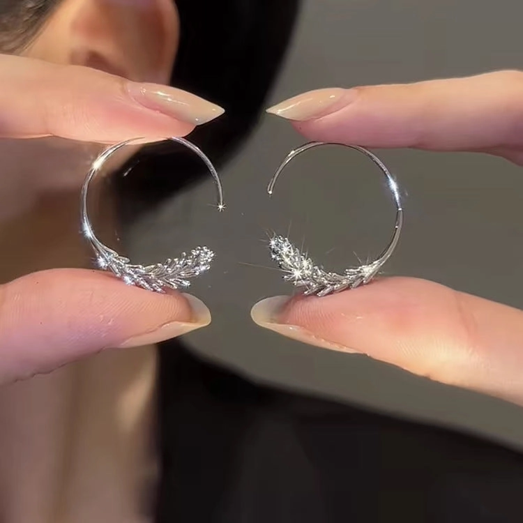 Wholesale Sweet and cool style hot girl plain hoop earrings