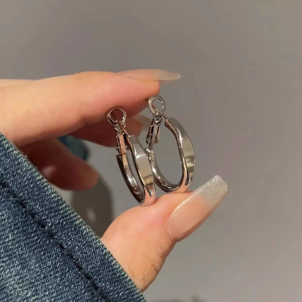 Wholesale Sweet and cool style hot girl plain hoop earrings