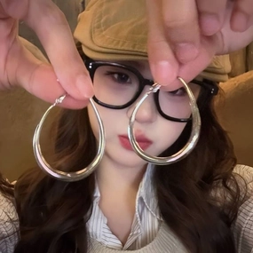 Wholesale Sweet and cool style hot girl plain hoop earrings