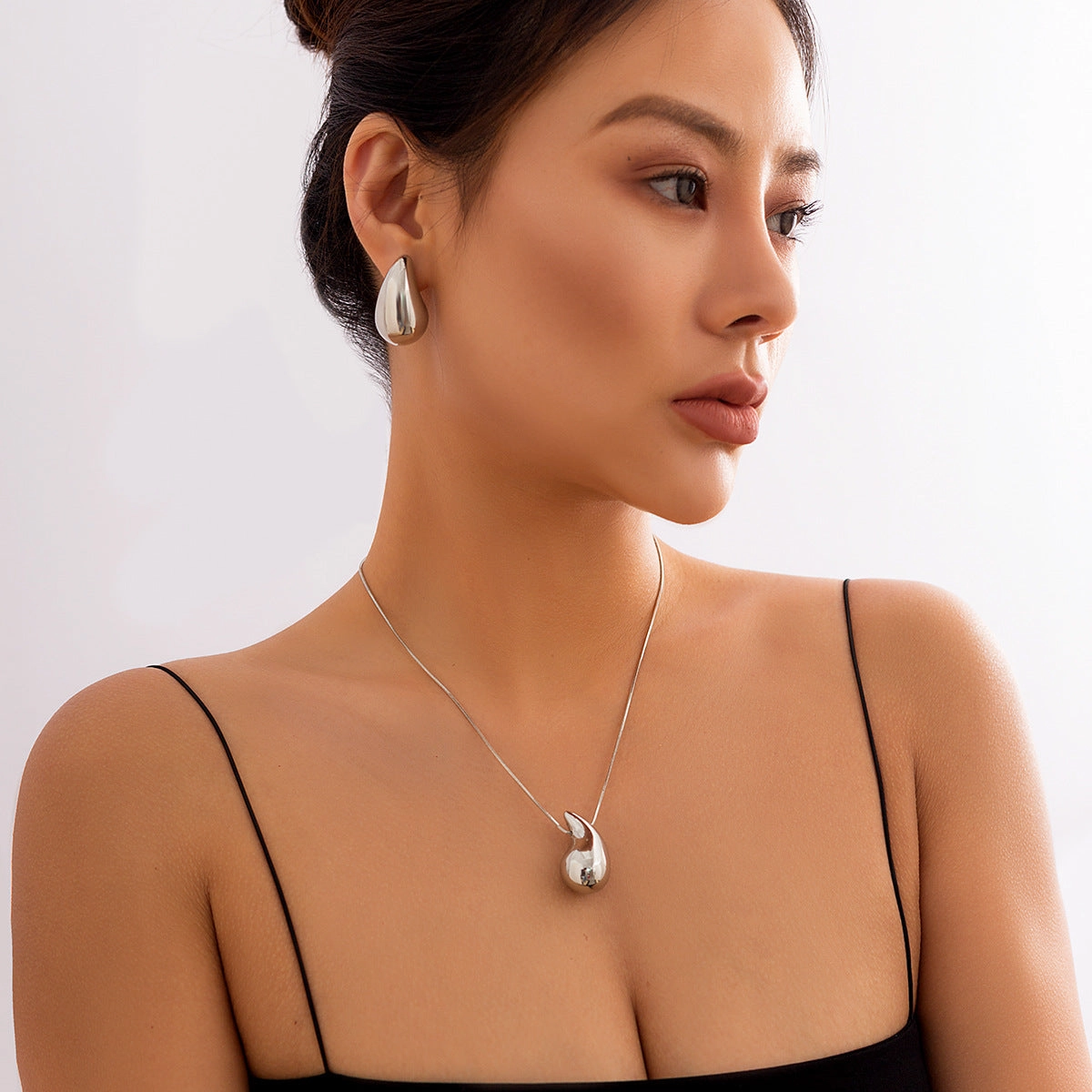 Wholesale Teardrop Comma Metal Accessories
