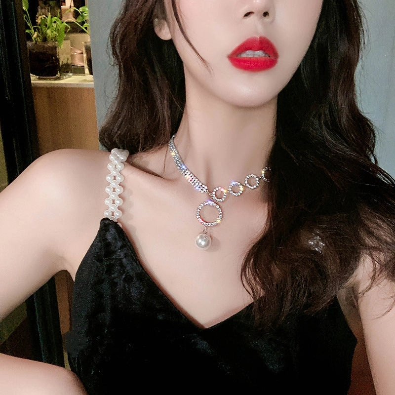 Wholesale Temperament Full of Diamonds, Large Rings, Pearls, Female Chains, Bone Chains