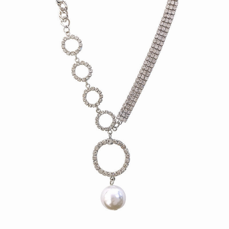 Wholesale Temperament Full of Diamonds, Large Rings, Pearls, Female Chains, Bone Chains