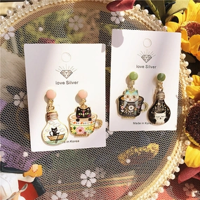 Wholesale The New Cat Slave Series Has Cat Happiness Cute Teacup Bulb Cat Earrings